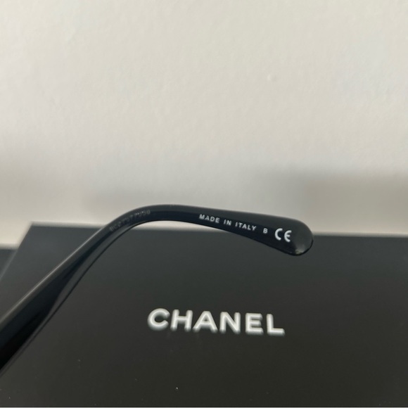 Chanel sunglasses - Picture 6 of 6